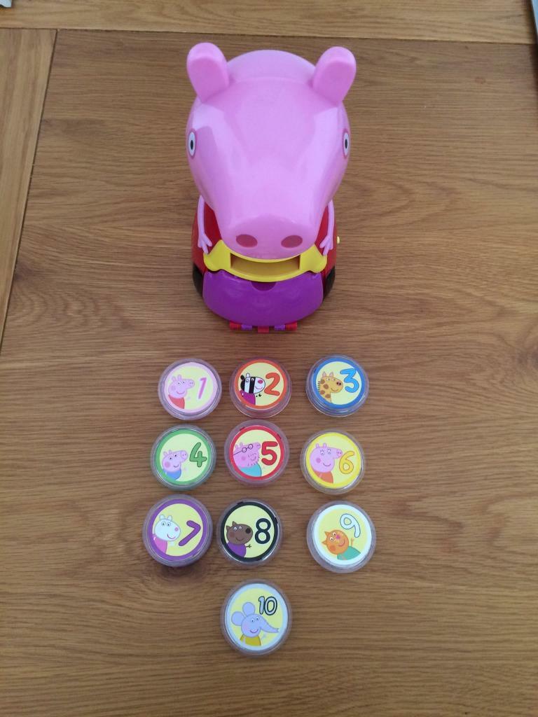 count with peppa toy